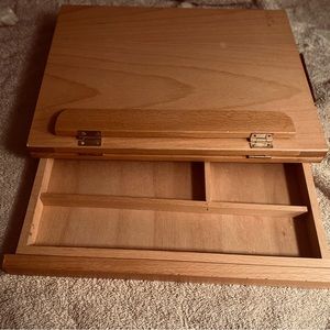 I have two of these awesome table top drawing / painting easels !